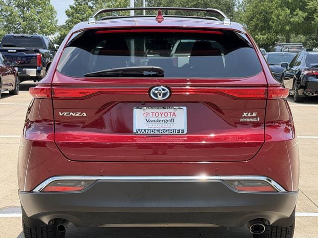 Used 2021 Toyota Venza XLE w/ Softex Package AWD/4WD image 5