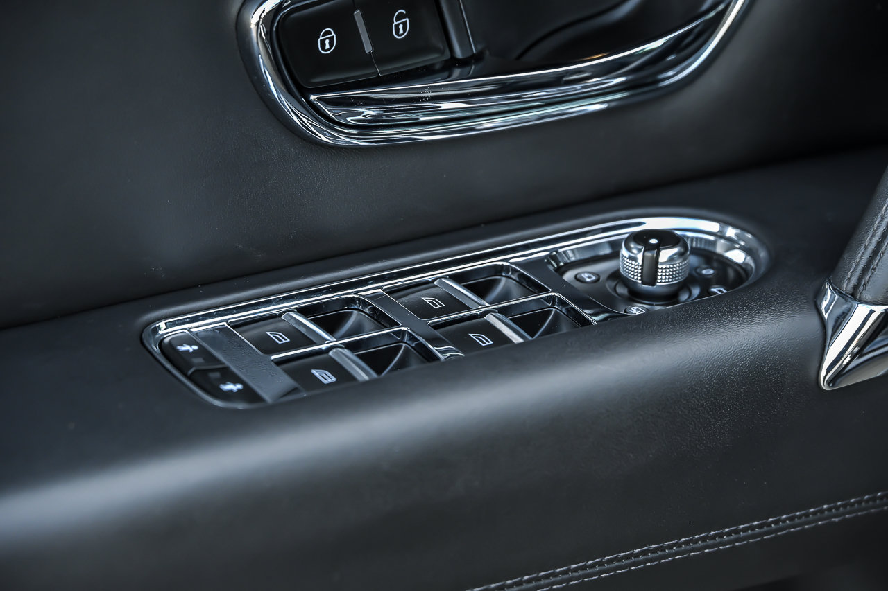 Used 2020 Bentley Bentayga AWD/4WD image 18