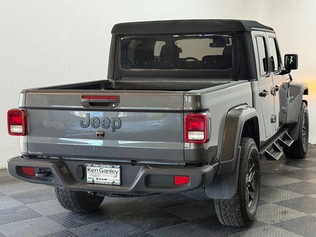 Certified 2024 Jeep Gladiator Sport AWD/4WD image 12