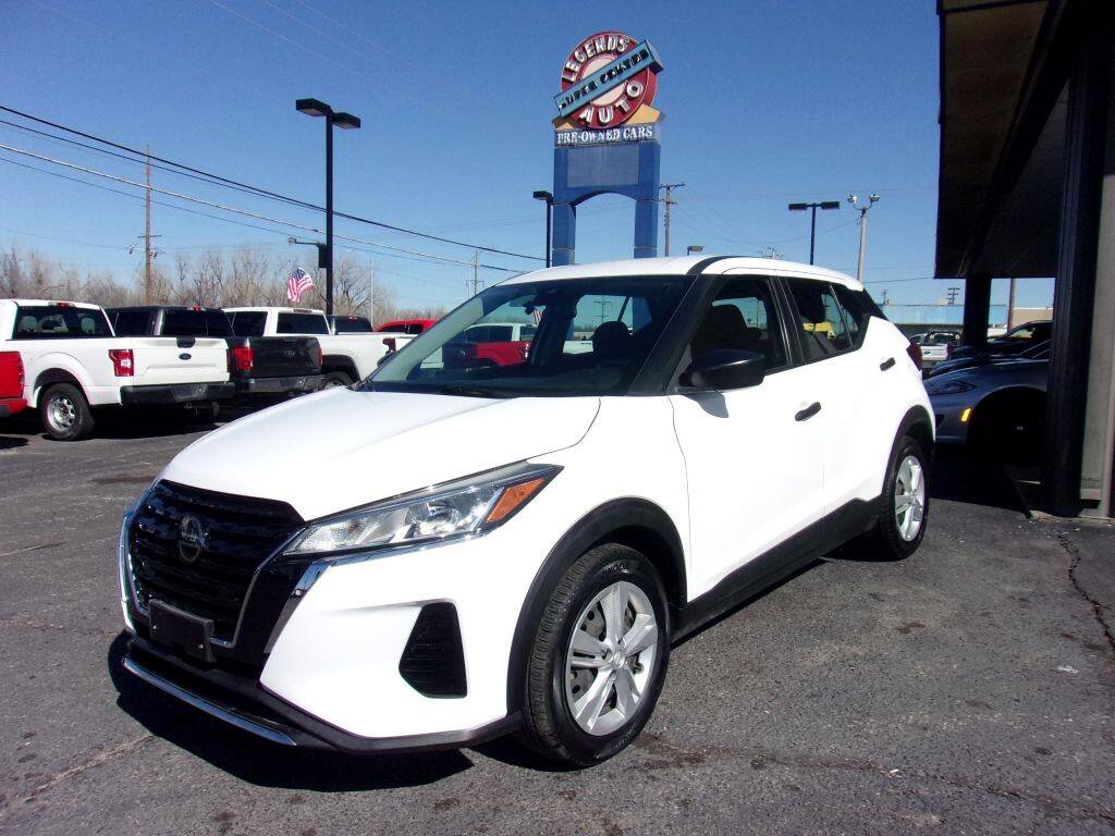 Used 2021 Nissan Kicks S image 1