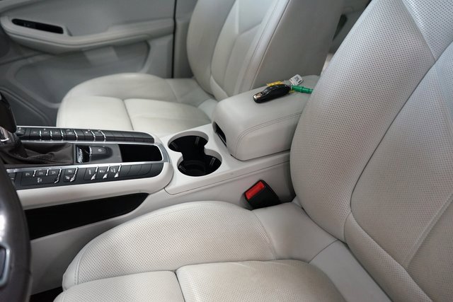 Used 2020 Porsche Macan S image 31