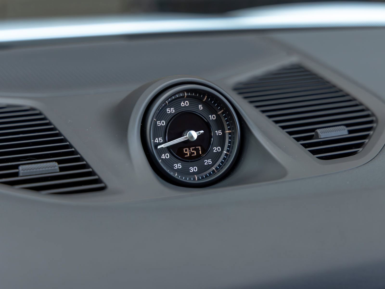 Certified 2026 Porsche Cayenne image 34