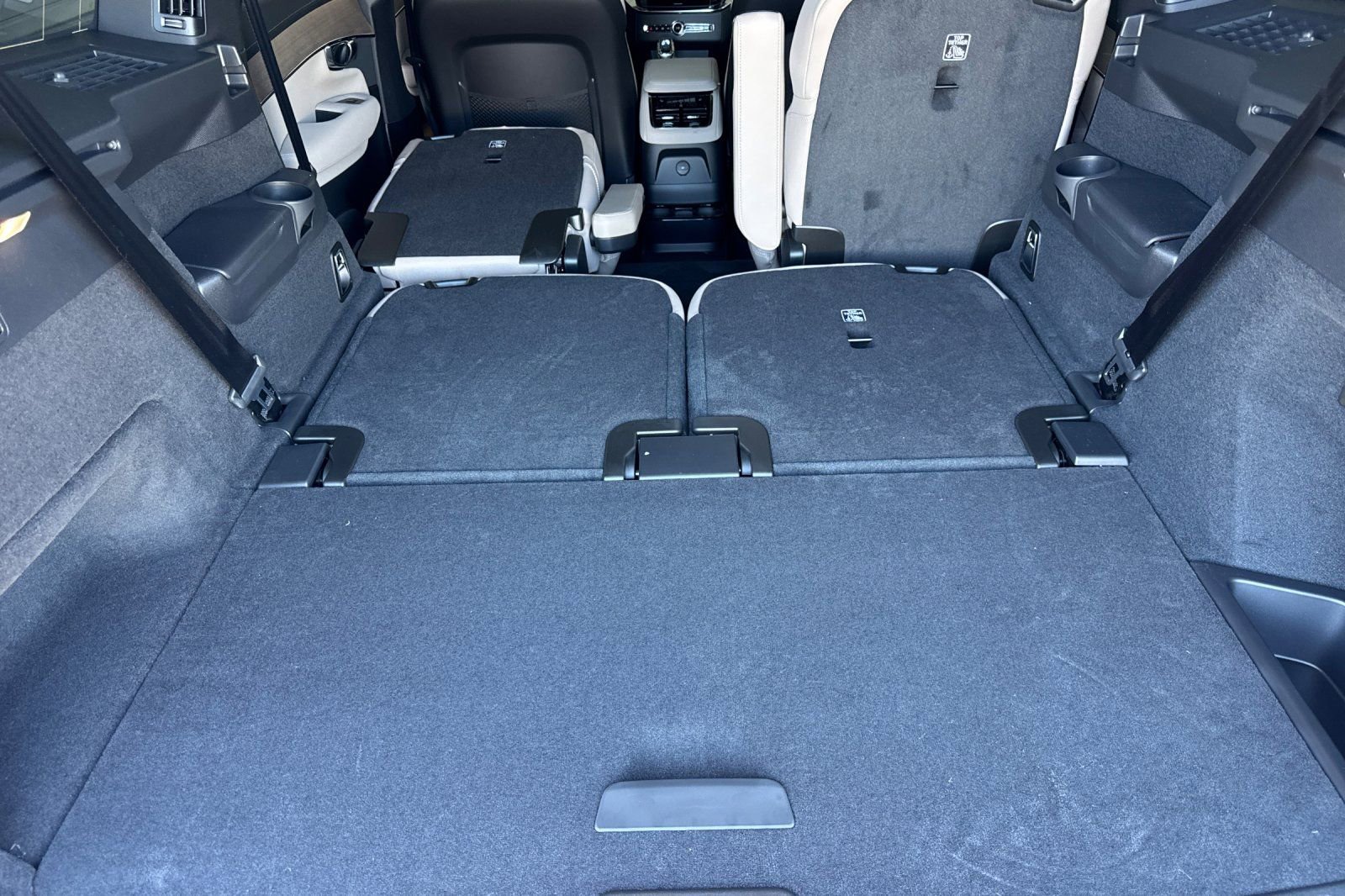 New 2026 Volvo XC90 T8 Ultra image 18