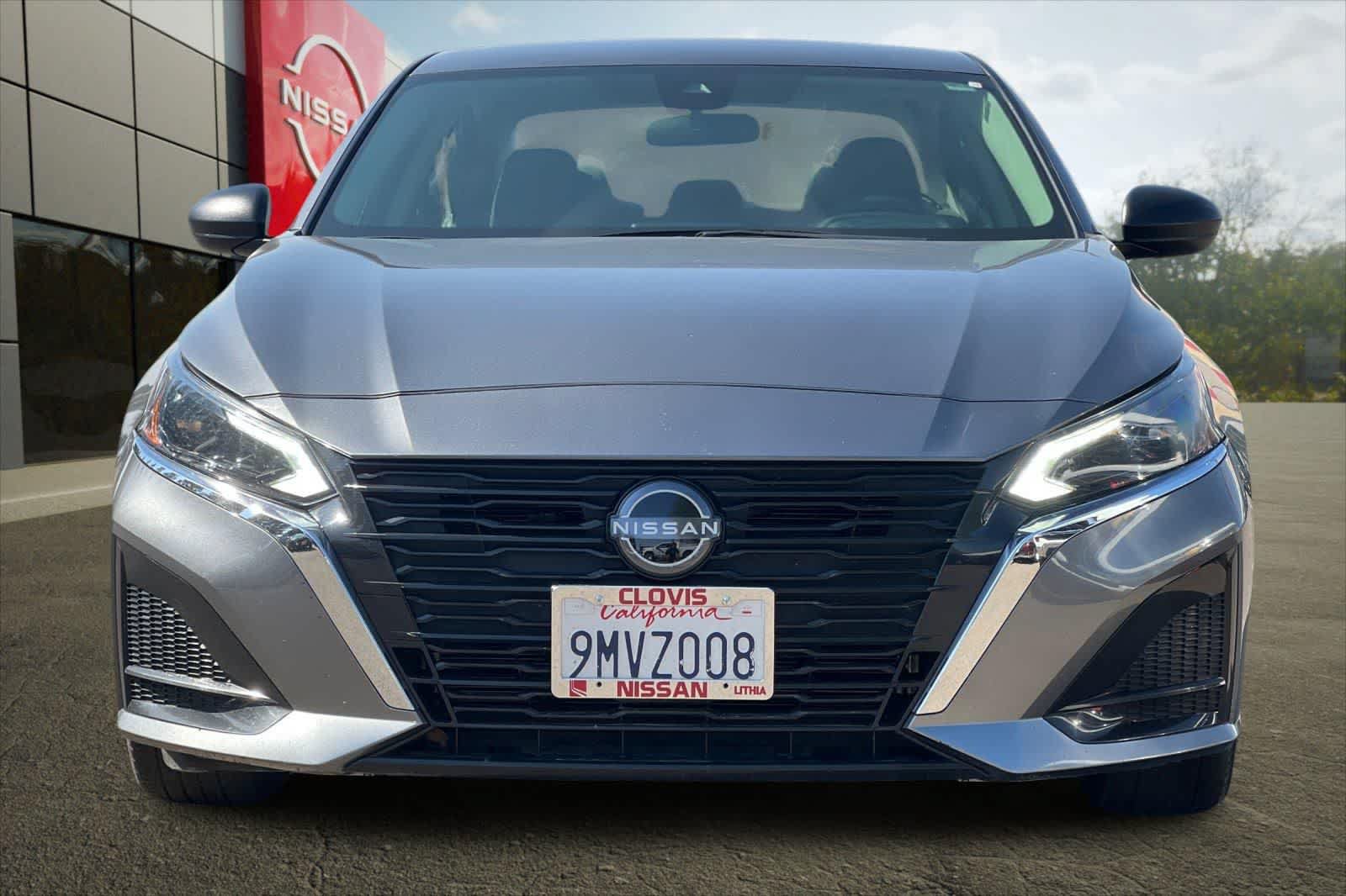 Used 2024 Nissan Altima 2.5 SV FWD image 11