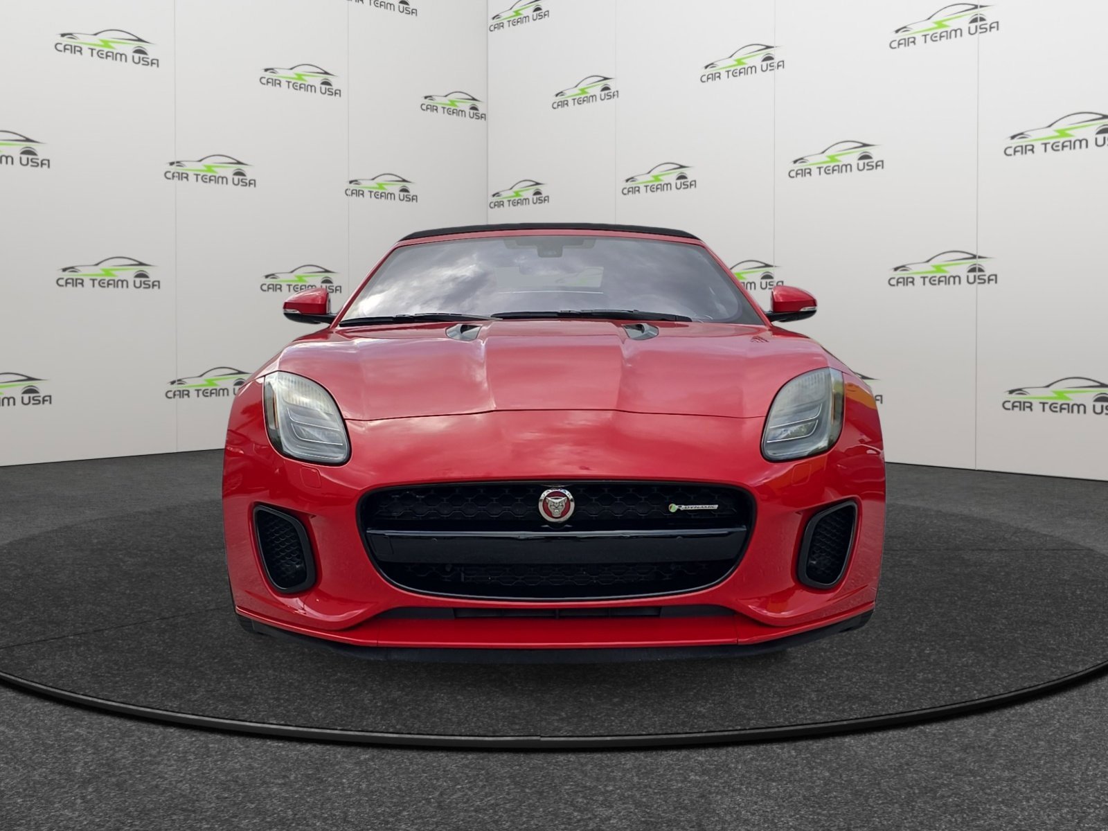 Used 2018 Jaguar F-TYPE R-Dynamic image 15