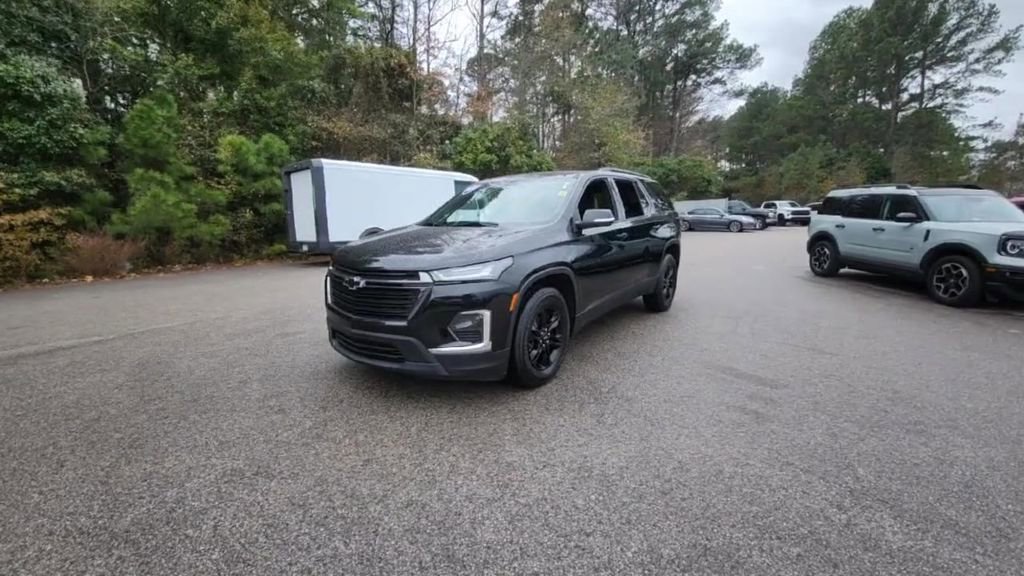Used 2023 Chevrolet Traverse LT w/ Midnight/Sport Edition image 9