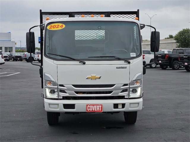 Used 2024 Chevrolet Low Cab Forward image 2
