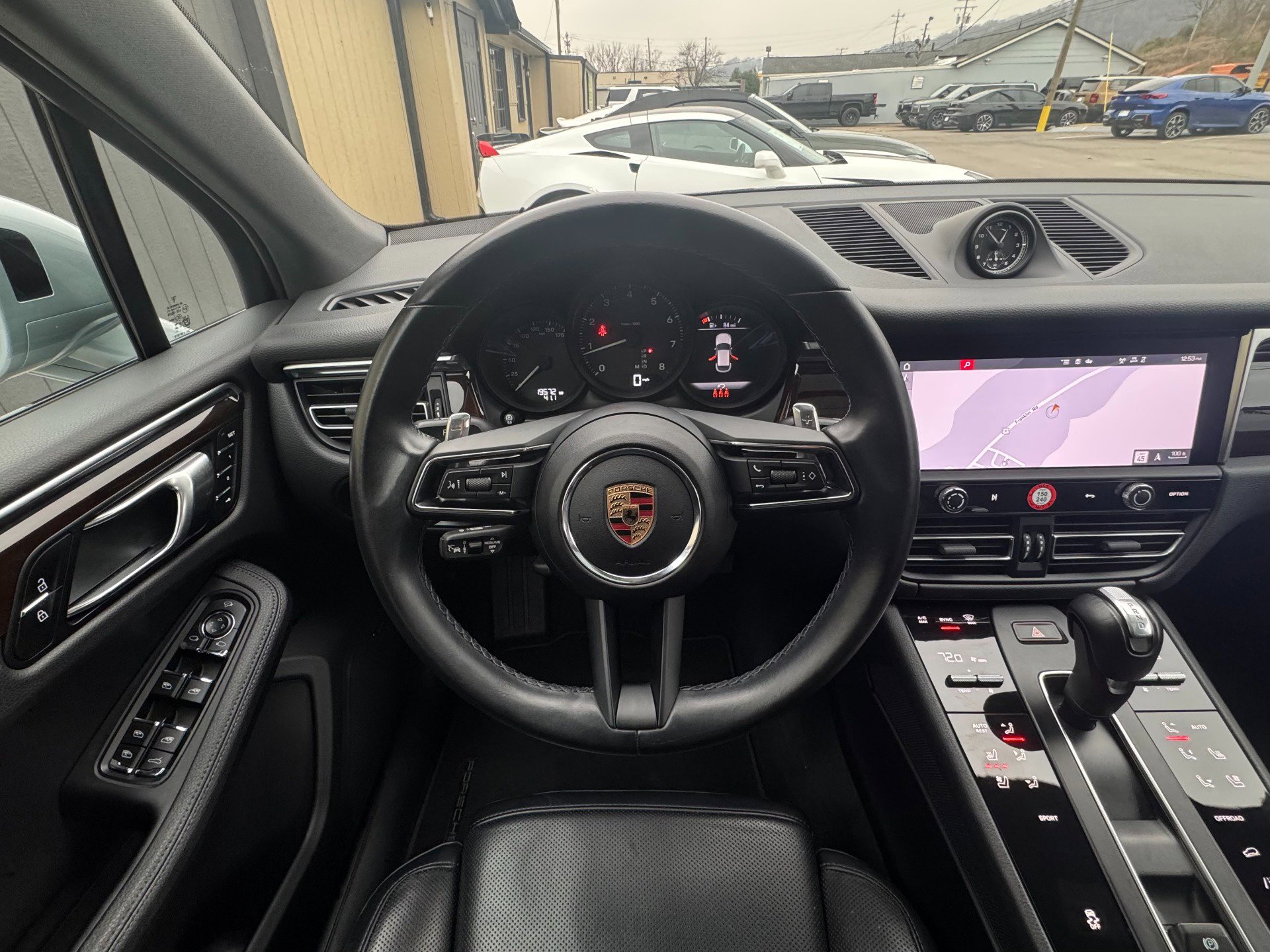 Used 2024 Porsche Macan image 50