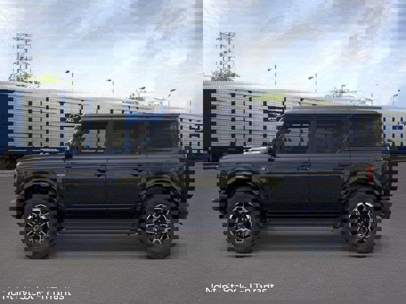 New 2026 Ford Bronco Outer Banks AWD/4WD image 3