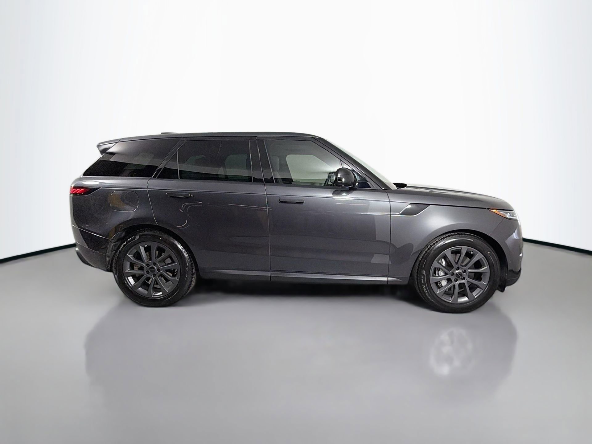 Certified 2024 Land Rover Range Rover Sport SE image 4