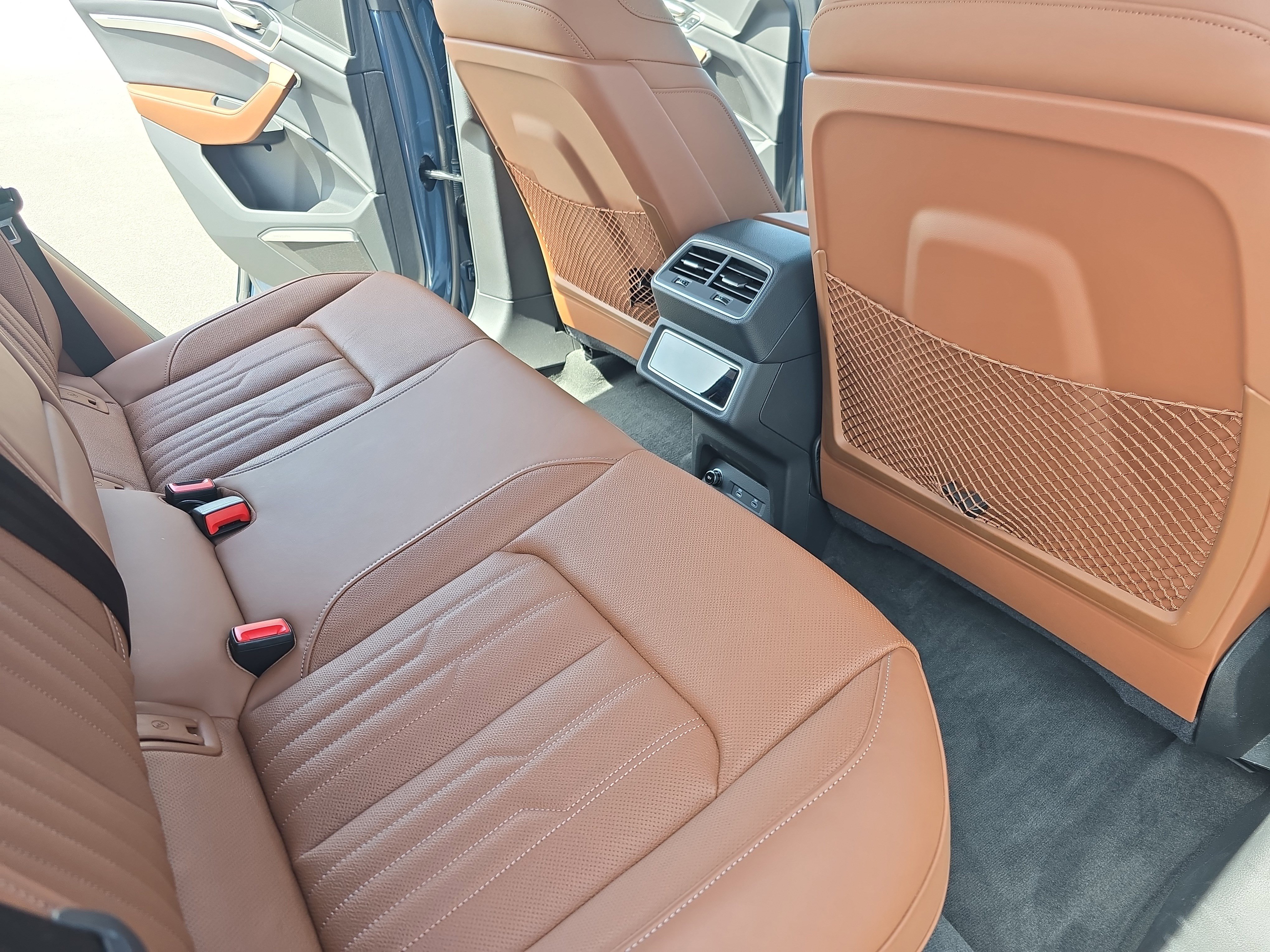 Used 2024 Audi Q8 e-tron Prestige w/ Prestige Package image 11