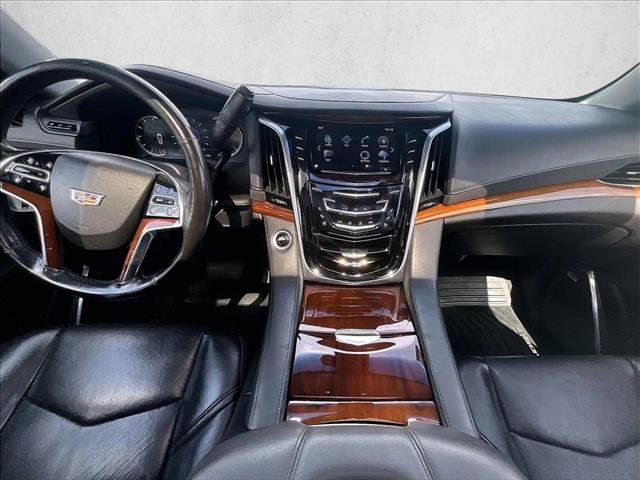 Used 2019 Cadillac Escalade ESV Premium Luxury RWD image 16