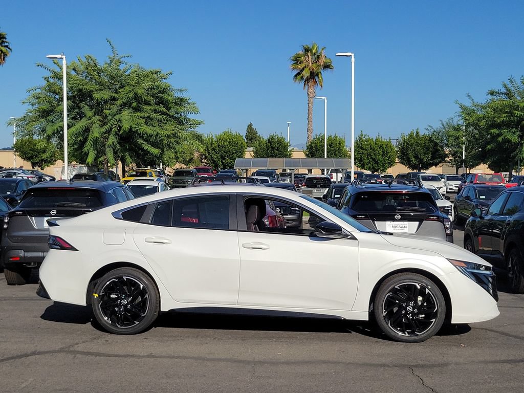 New 2027 Nissan Sentra SR w/ Floor Mat Package FWD image 20