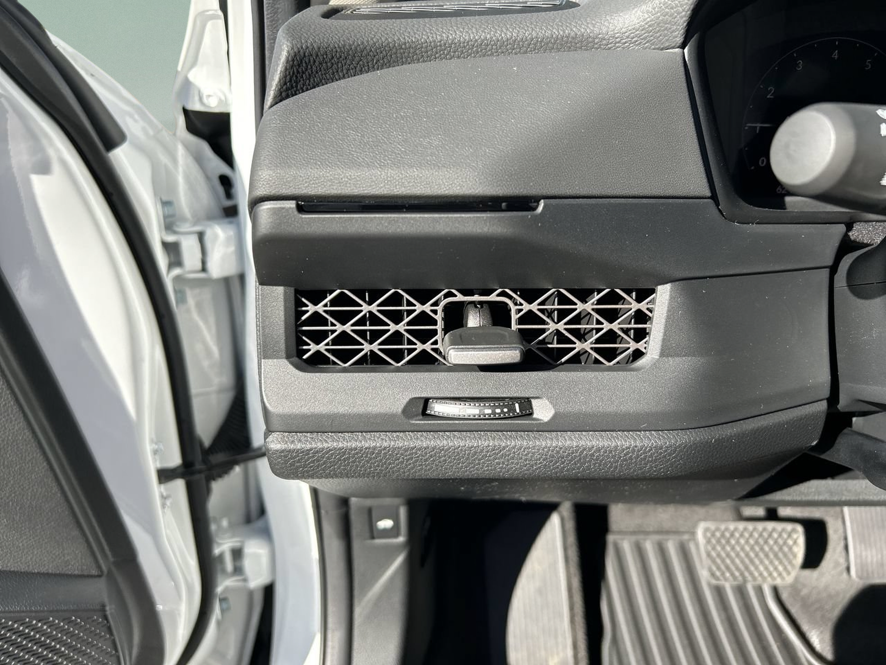 Certified 2024 Honda Accord EX image 12