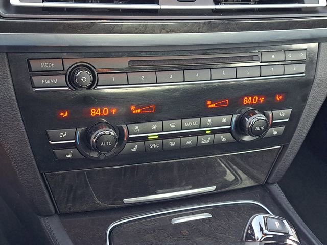 Used 2014 BMW 750Li xDrive image 18