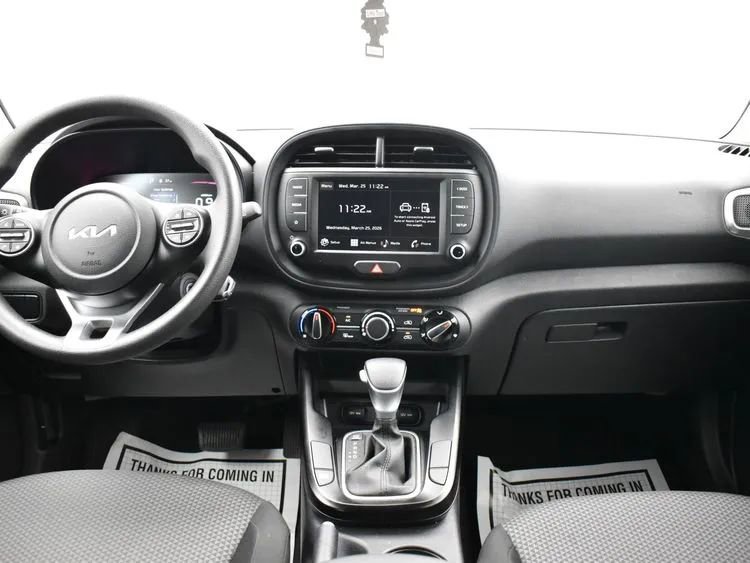 Used 2025 Kia Soul LX w/ LX Technology Package image 19