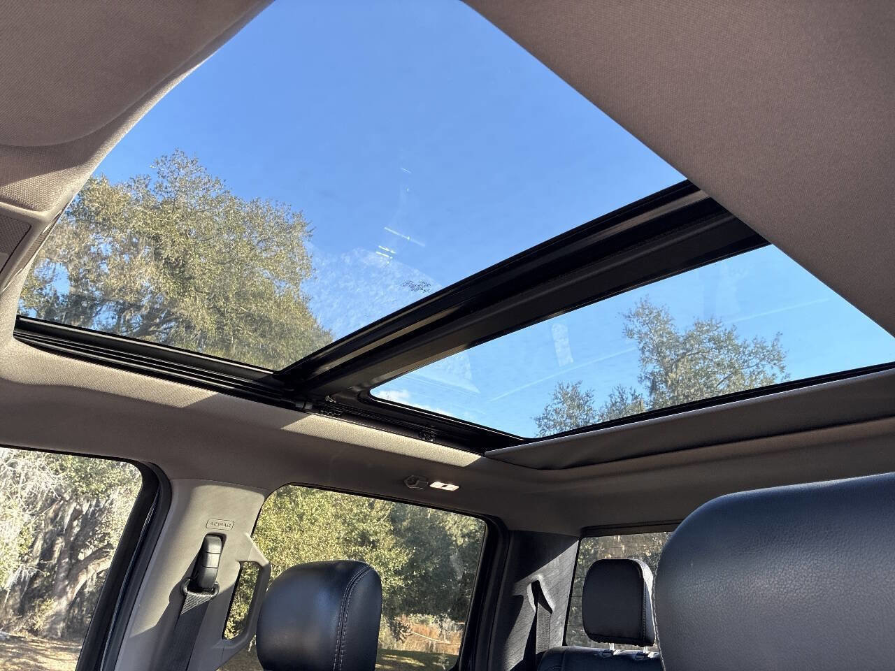 Used 2019 Ford F250 Lariat w/ Lariat Ultimate Package image 23