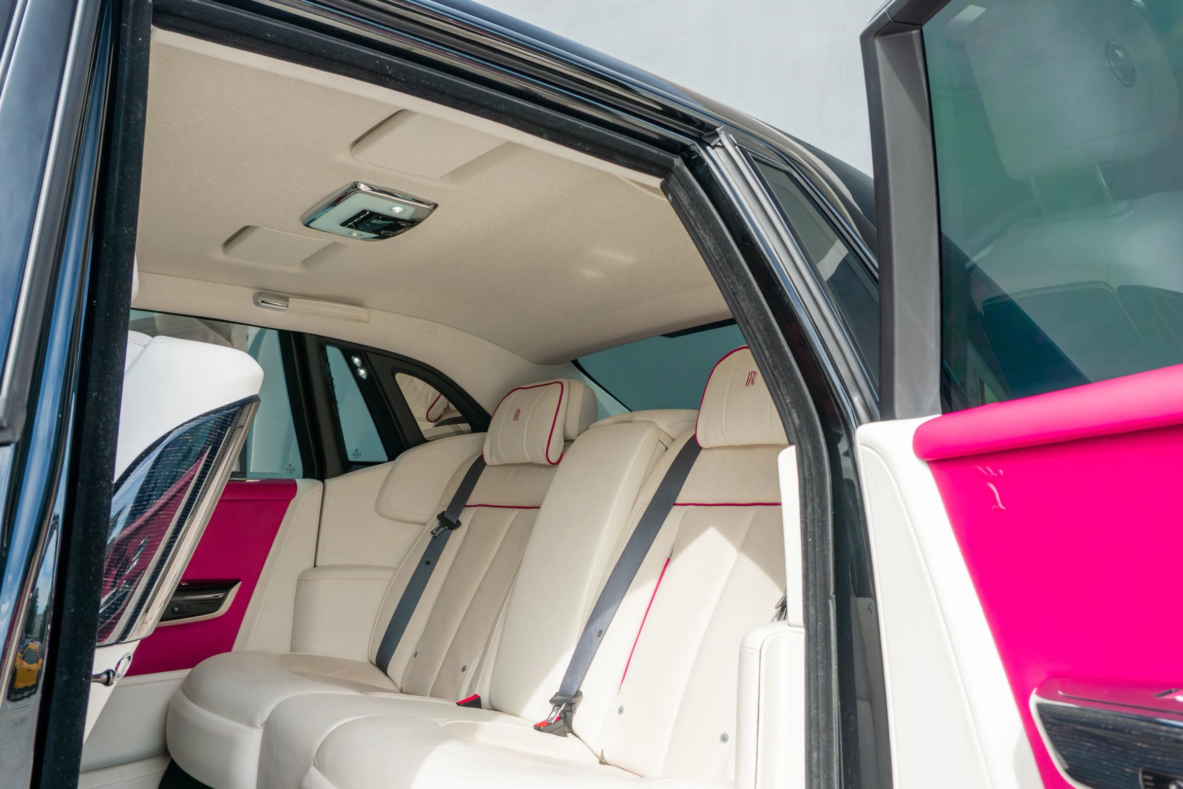 Used 2023 Rolls-Royce Phantom Sedan image 51