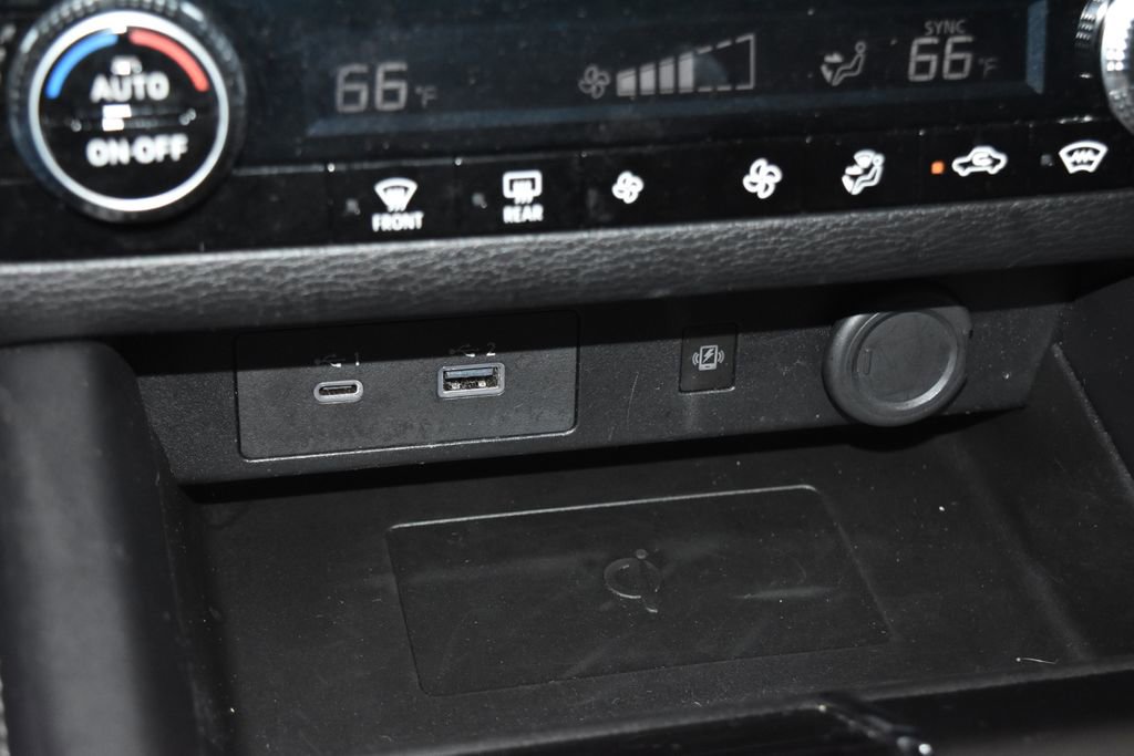 Used 2024 Mitsubishi Outlander Ralliart image 14