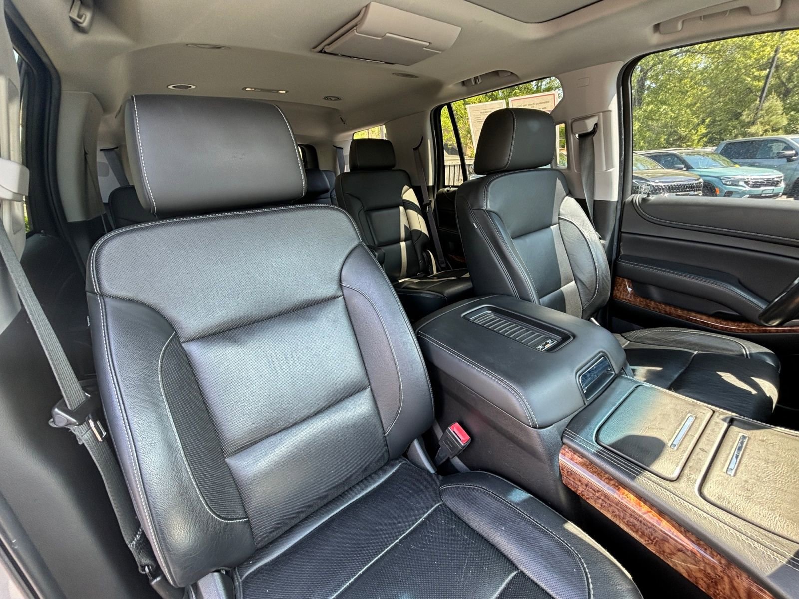 Used 2019 Chevrolet Tahoe Premier AWD/4WD image 16