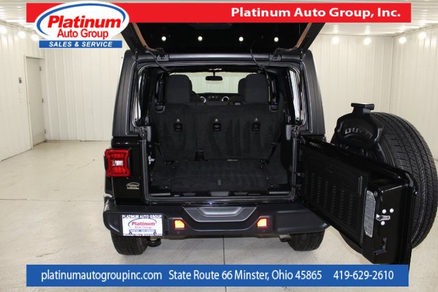 Used 2019 Jeep Wrangler Unlimited Sahara w/ Safety Group image 30