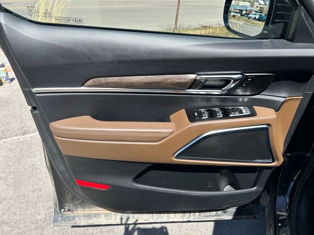 Used 2021 Kia Telluride SX w/ SX Prestige Package image 11