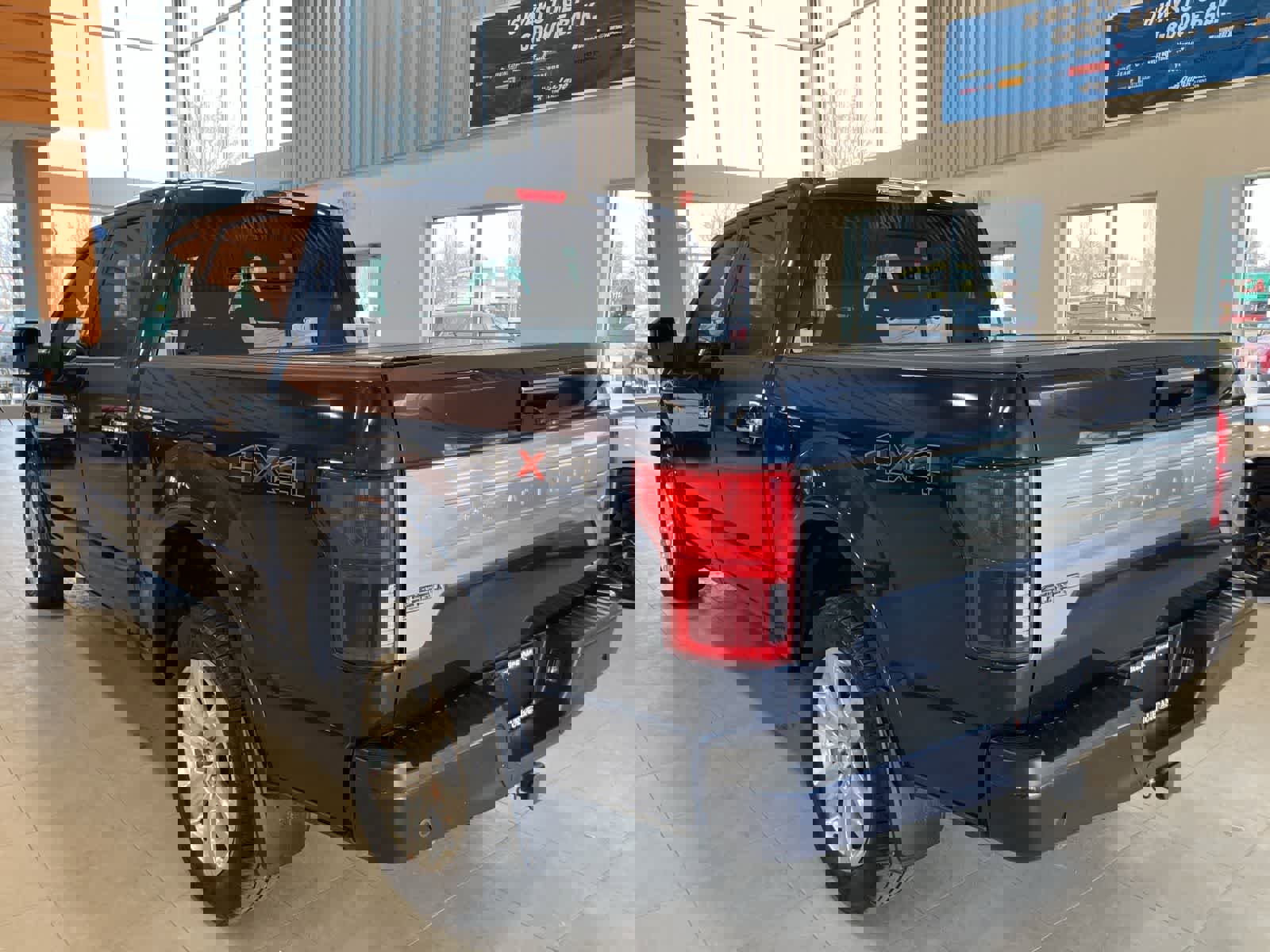 Used 2019 Ford F150 Platinum w/ Technology Package image 7