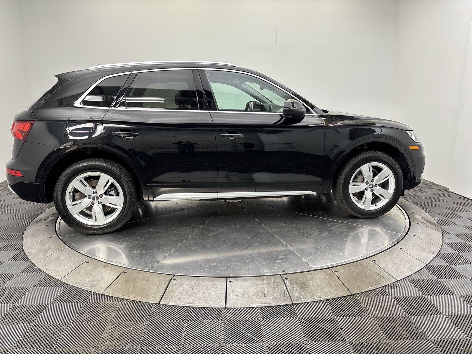 Used 2018 Audi Q5 2.0T Premium Plus w/ Premium Plus Package AWD/4WD image 17