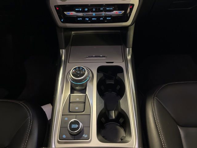 Used 2023 Ford Explorer XLT w/ Equipment Group 202A image 23