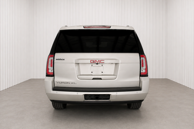 Used 2017 GMC Yukon XL SLT AWD/4WD image 5