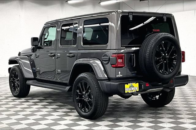 Used 2025 Jeep Wrangler Unlimited Sahara AWD/4WD image 2