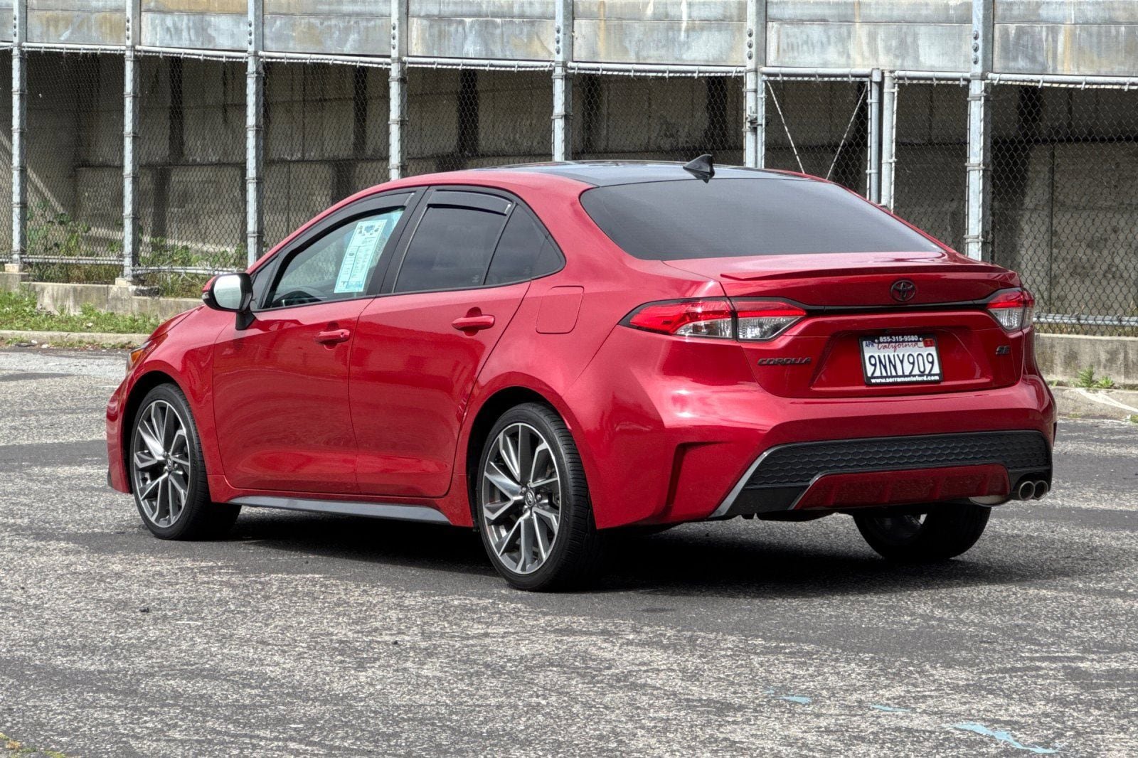Used 2021 Toyota Corolla SE w/ SE Premium Package FWD image 7