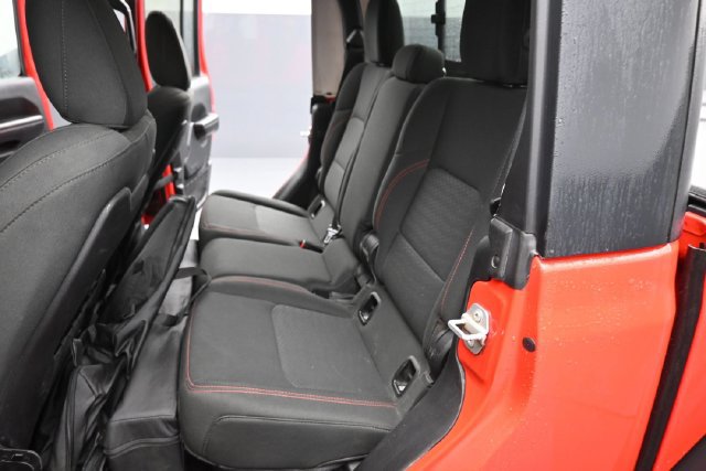 Used 2021 Jeep Gladiator Rubicon w/ LED Lighting Group AWD/4WD image 10