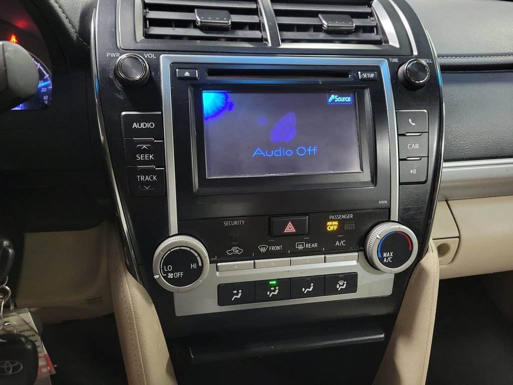 Used 2014 Toyota Camry LE FWD image 17