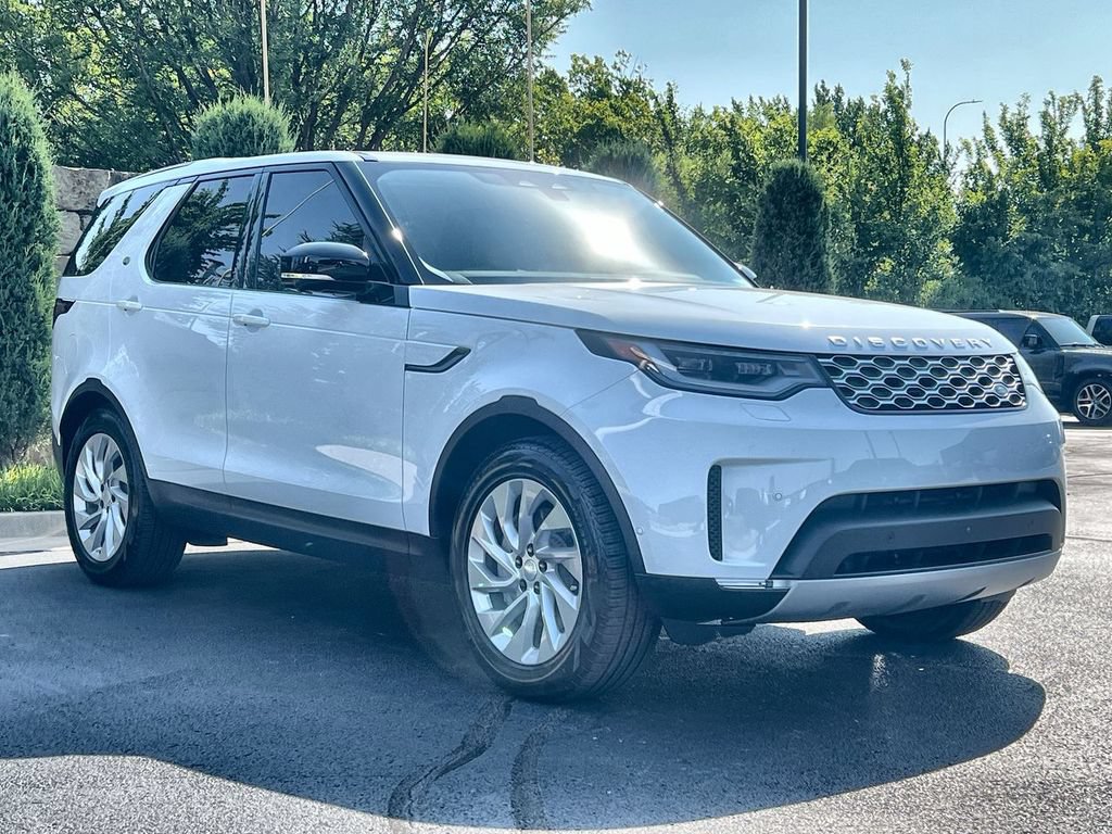 Used 2026 Land Rover Discovery S AWD/4WD image 7