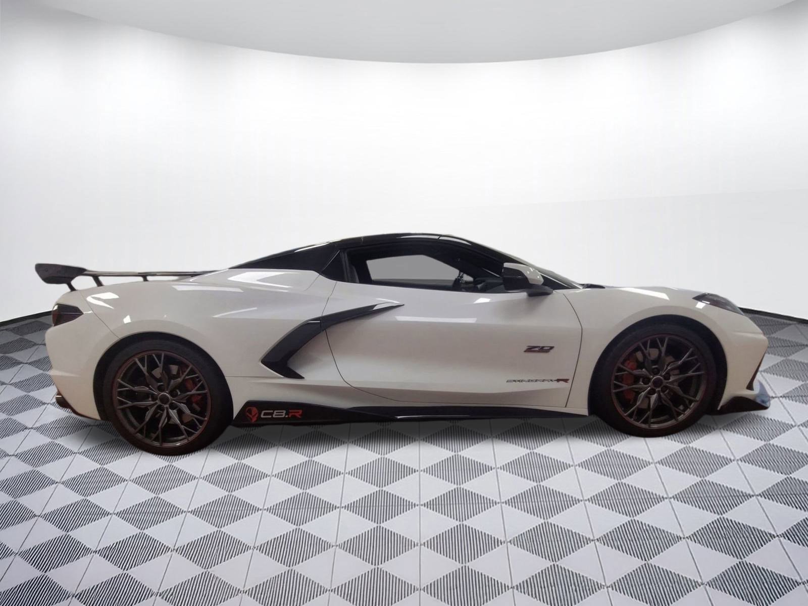 Used 2023 Chevrolet Corvette Stingray Premium Conv w/ Z51 Performance Package image 7