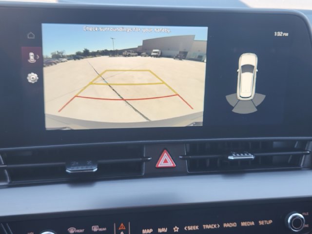 Certified 2025 Kia Sportage EX AWD/4WD image 18