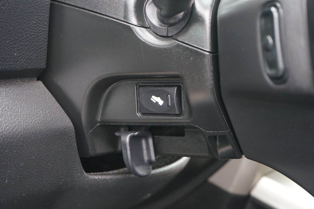 Used 2017 RAM 2500 Laramie w/ Sport Appearance Group image 16