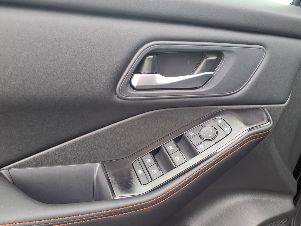 New 2026 Nissan Rogue SV AWD/4WD image 16