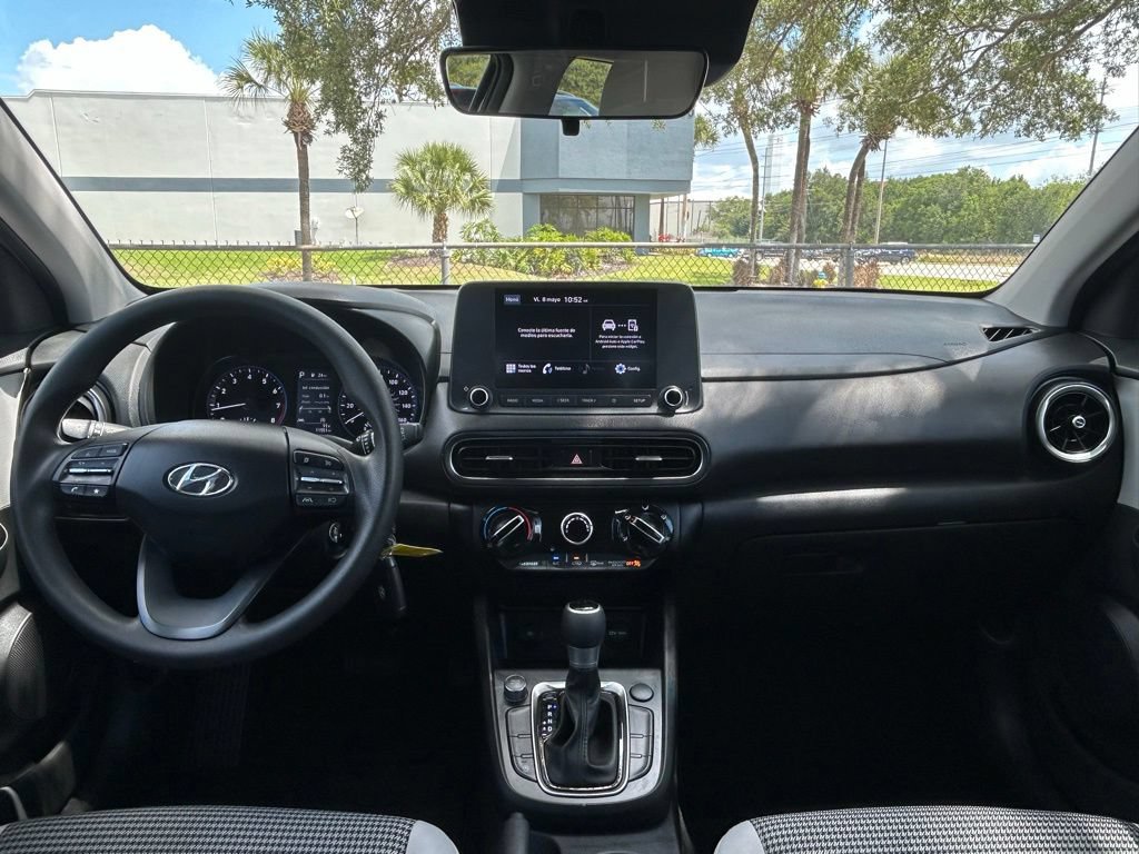 Used 2023 Hyundai Kona SE w/ Cargo Package FWD image 10