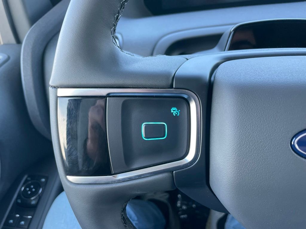 New 2026 Ford Expedition Active image 31