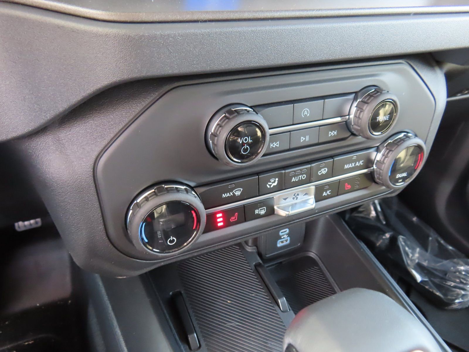 New 2025 Ford Bronco Big Bend AWD/4WD image 13