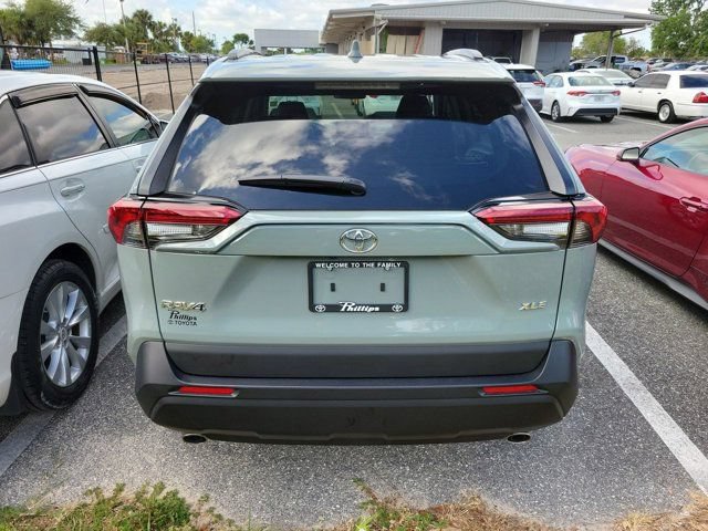 Used 2023 Toyota RAV4 XLE Premium FWD image 5