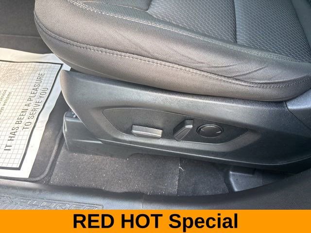 Used 2023 Ford Explorer XLT image 12