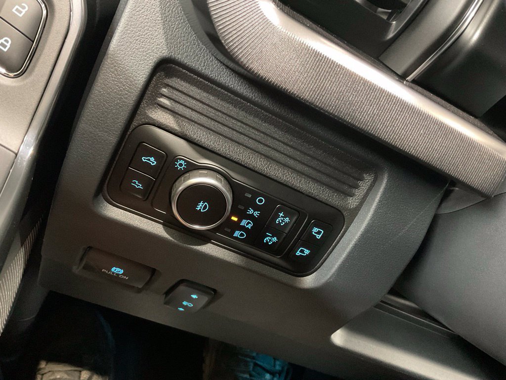 Used 2026 Ford F250 Platinum AWD/4WD image 8