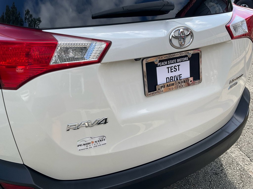 Used 2015 Toyota RAV4 Limited image 9