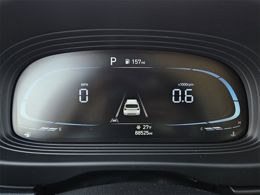 Used 2023 Hyundai Venue Limited image 25