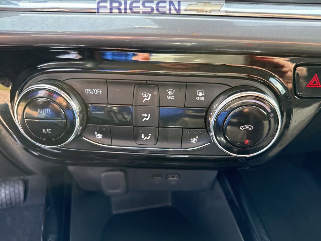 Used 2025 Chevrolet Trax ACTIV w/ Driver Confidence Package image 21