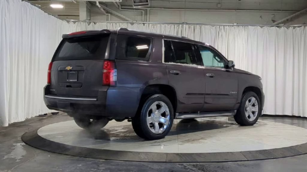 Used 2015 Chevrolet Tahoe LTZ AWD/4WD image 10