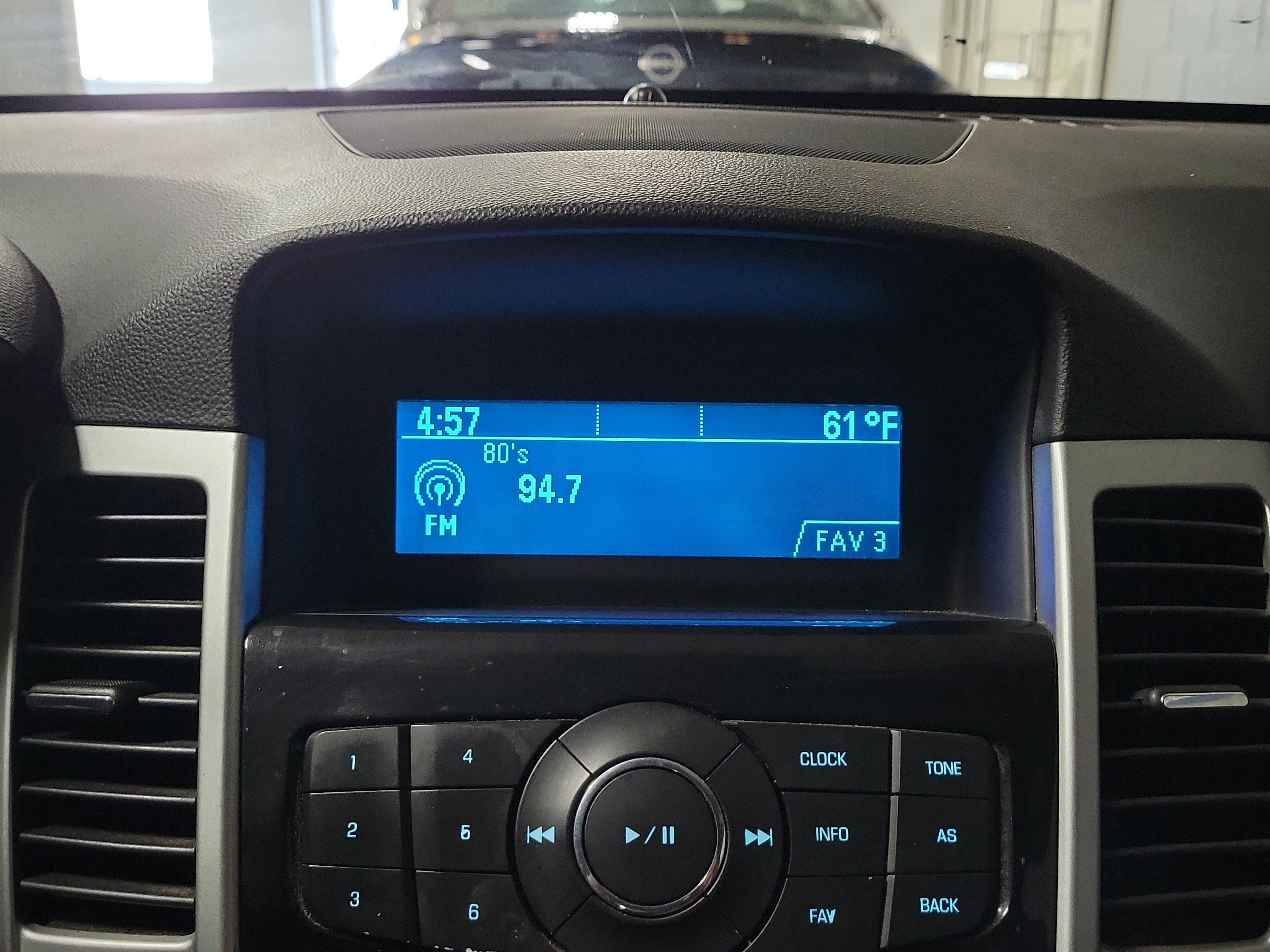 Used 2016 Chevrolet Cruze LT image 27